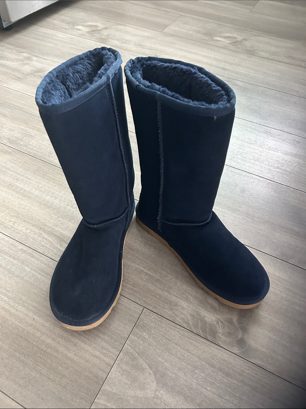 CLASSIC SUEDE MID-LENGTH BOOT - NAVY